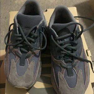 Yeezy Boost 700 Mauve